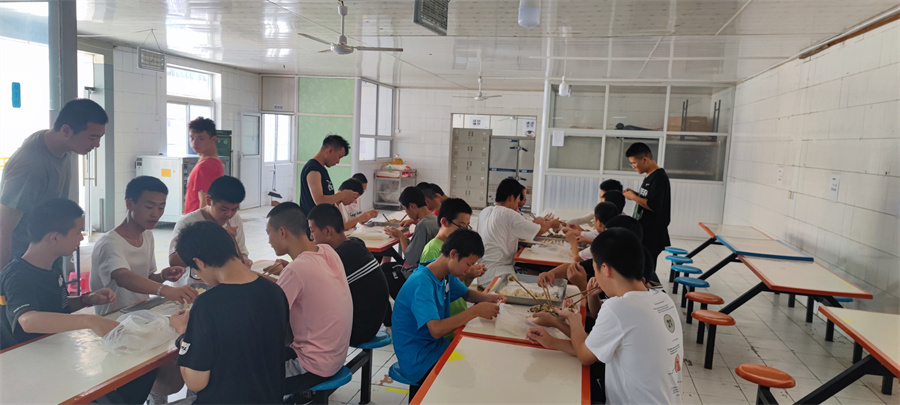 西安军事化青少年素质特训学校_体验课