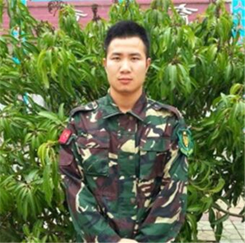 广东龙耀腾飞青少年素质拓展学校_潘明坤