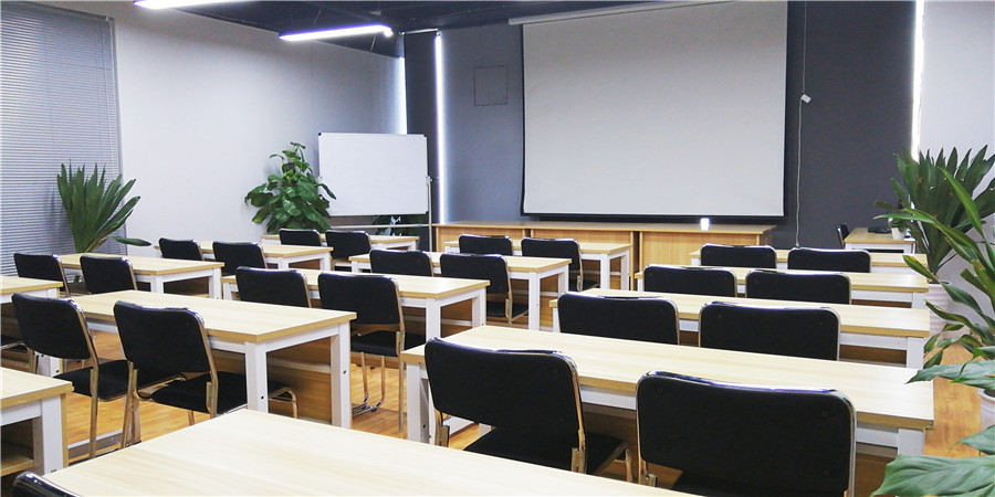 CDA数据科学研究院_教室环境