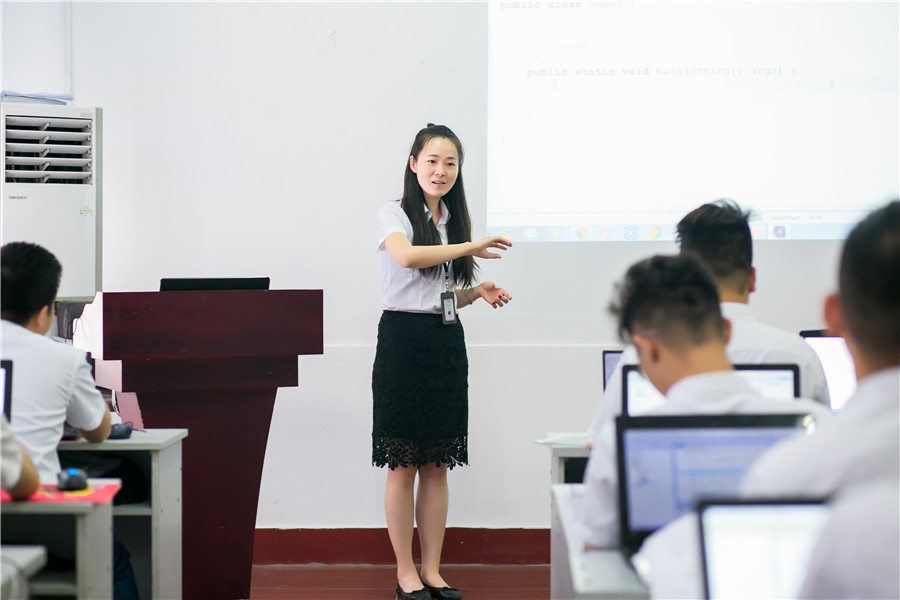 湖南北大青鸟_上课现场