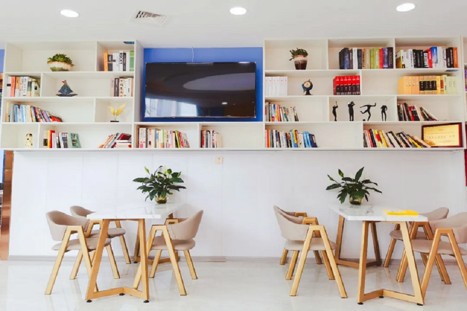 成都戴氏教育_学校环境