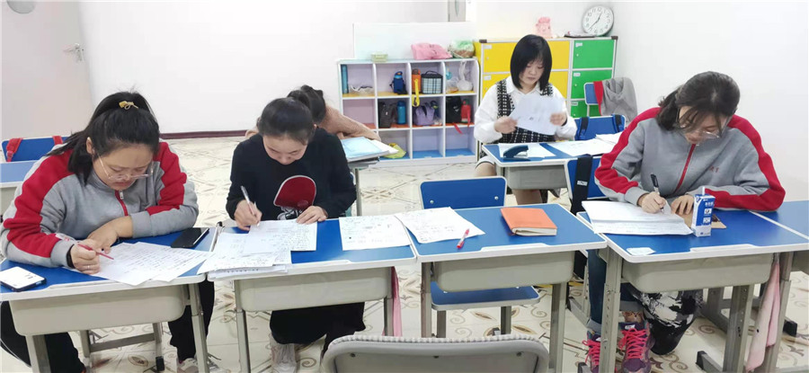 拓慧儿童关爱发展中心_语言老师