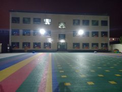 范达青少年素质教育_操场