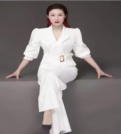 南京佰亿美容美发化妆职业技能培训学校_方老师