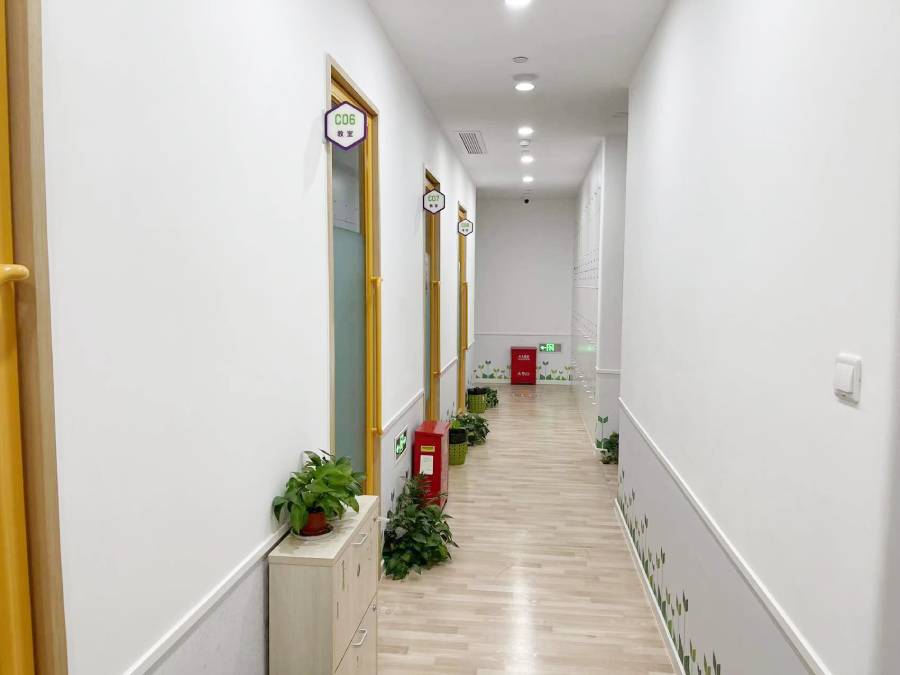 昂立中学生_环境