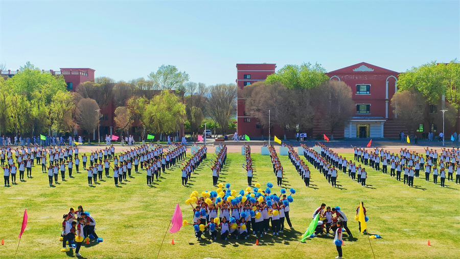 新疆大光华高级中学_学校环境