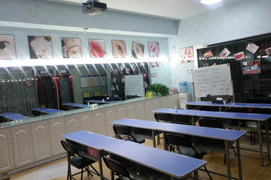 银川弘兴名人职业培训学校_教室