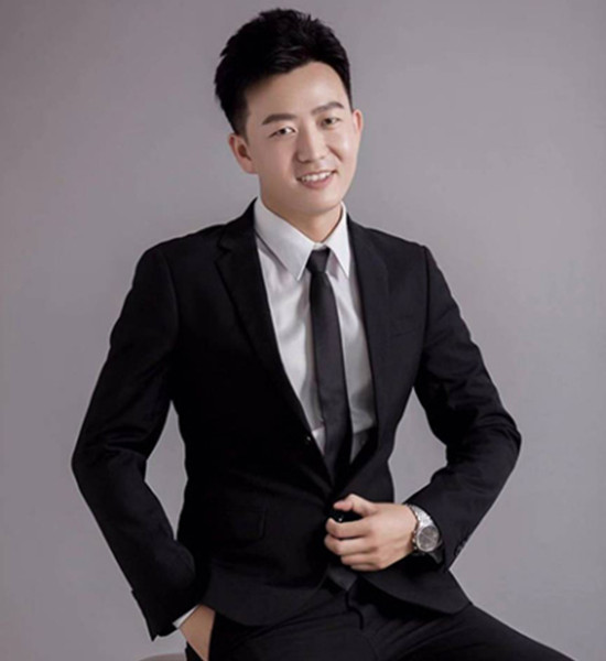 银川弘兴名人职业培训学校_张明