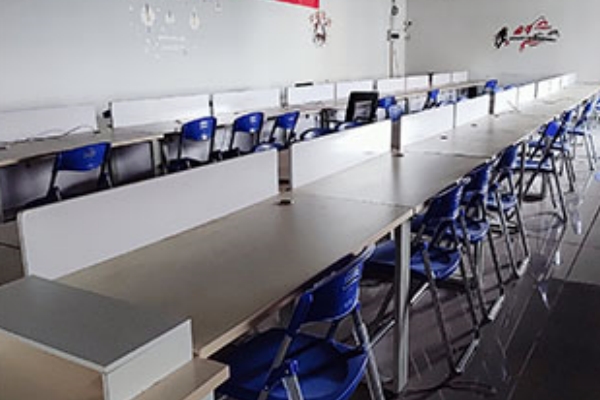 粤嵌教育_校区环境