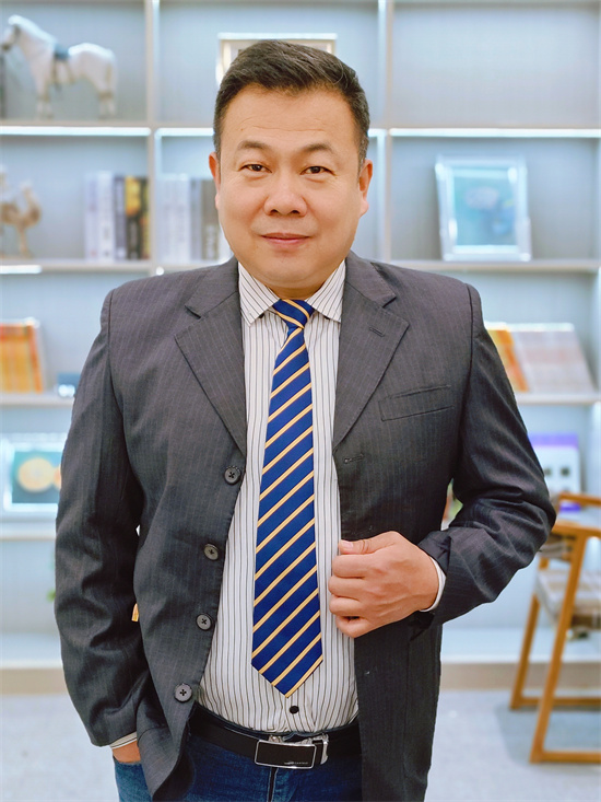 西安弘雅高考学校_赵小龙