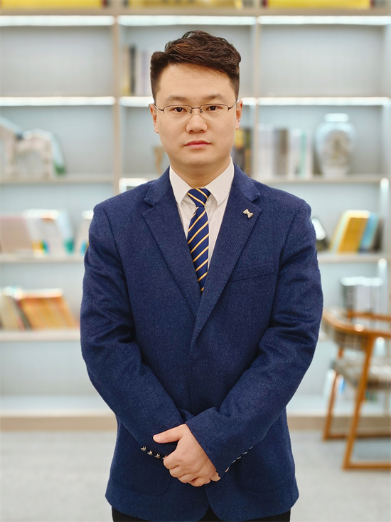 西安弘雅高考学校_周飞