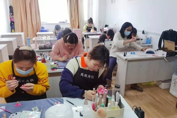 昊昊美妆职业学校_教学环境