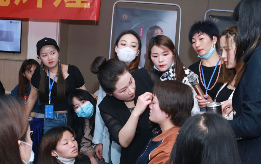 金善国际化妆培训学校_学校环境