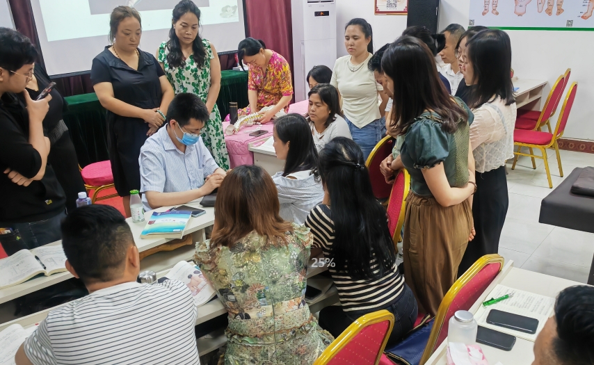 源安康理疗针灸推拿培训学校_学校环境