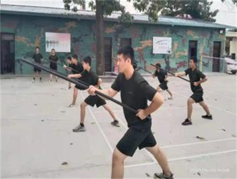 陕西学丰叛逆素质特训学校_强身健体训练