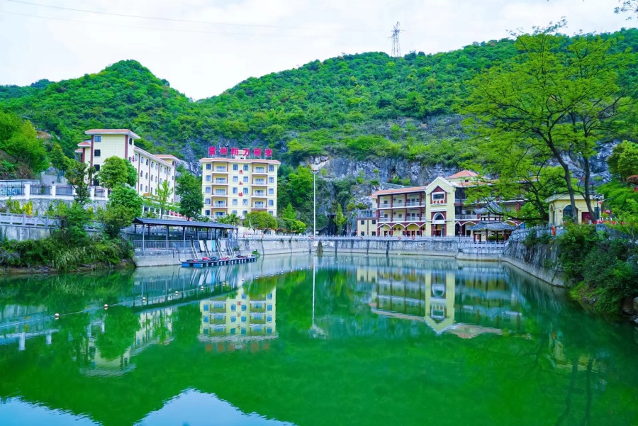 贵州立新培育基地_学校环境