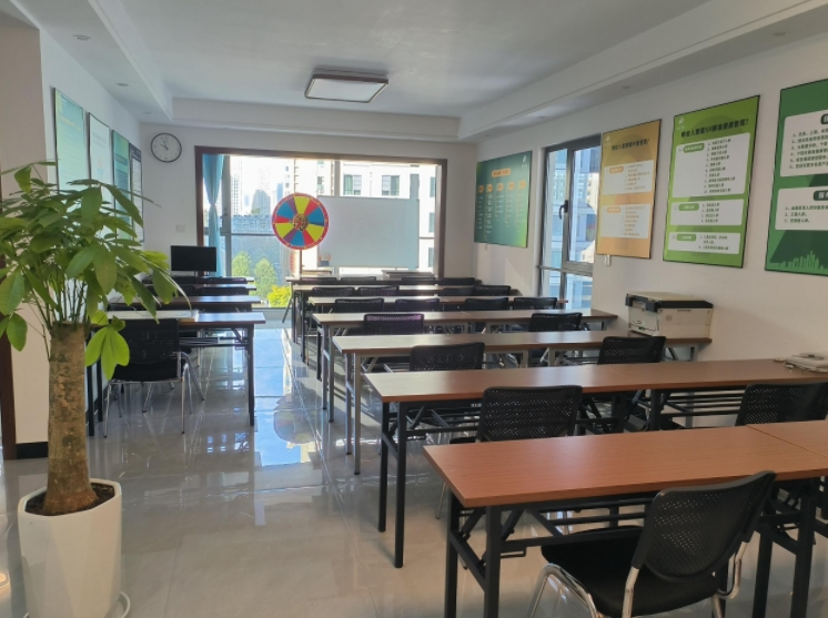 昆明万年青职业培训学校_学校环境