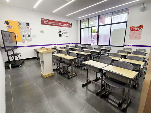 广州重本紫滕复读学校_教室