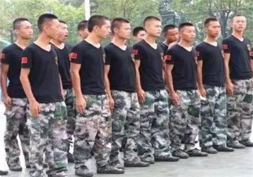 智德叛逆青少年特训基地_军事教官团队