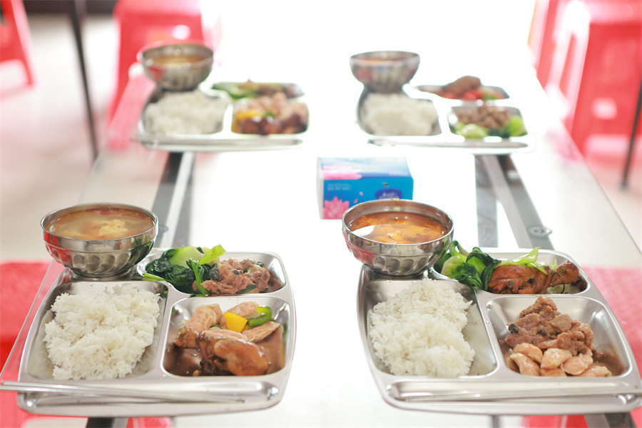 智德叛逆青少年特训基地_学校伙食