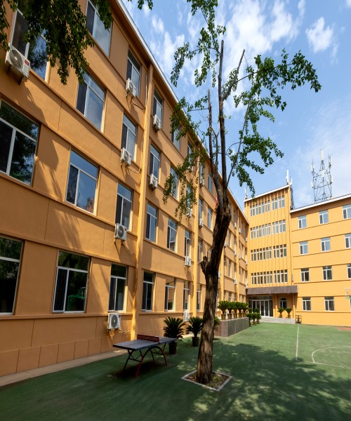 奕然教育_校园一角