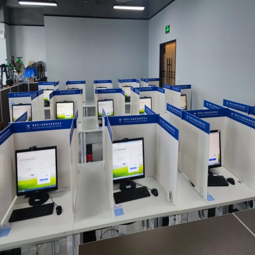 鑫翔无人机培训学校_教室环境