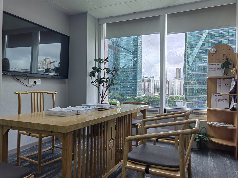 冠桥海外集团_接待室2