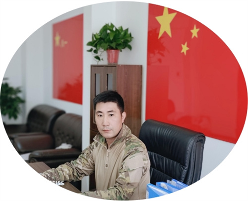 红玉国防军事基地_杨总教官