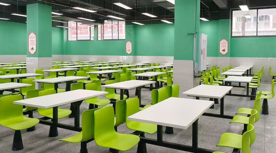 龙新中高考辅导_食堂