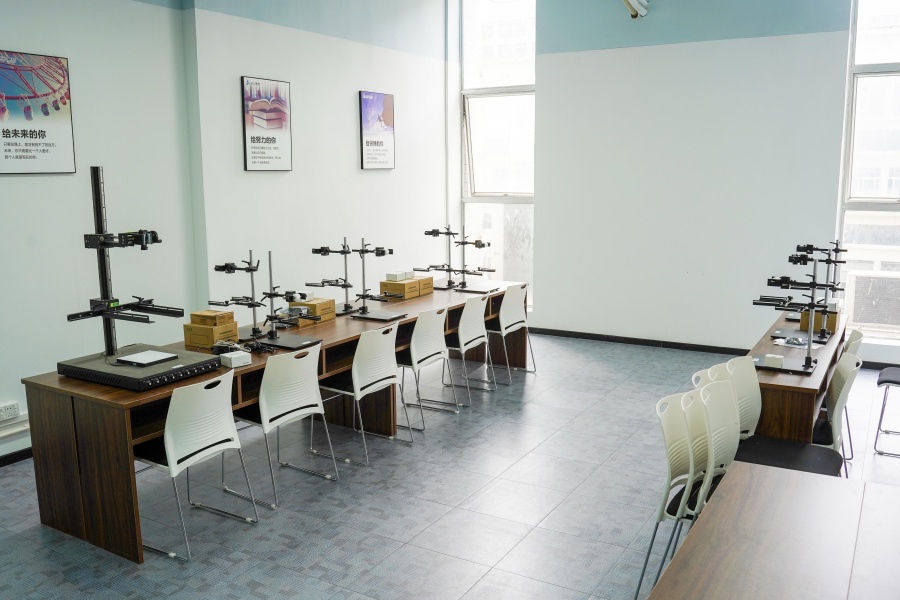 深圳三人易行plc编程学校_机器视觉教室