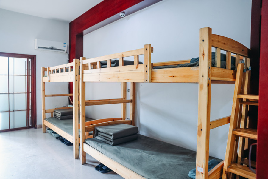 郑州红樱桃爱心教育基地_学生宿舍