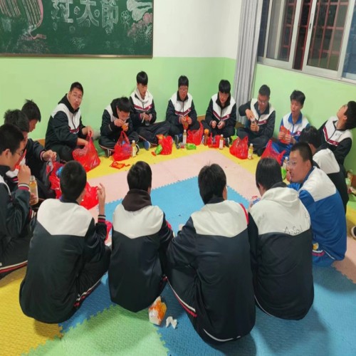 广东正苗启德叛逆特训学校_集体活动