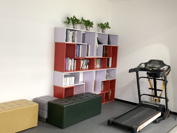 CGWANG王氏教育_健身区