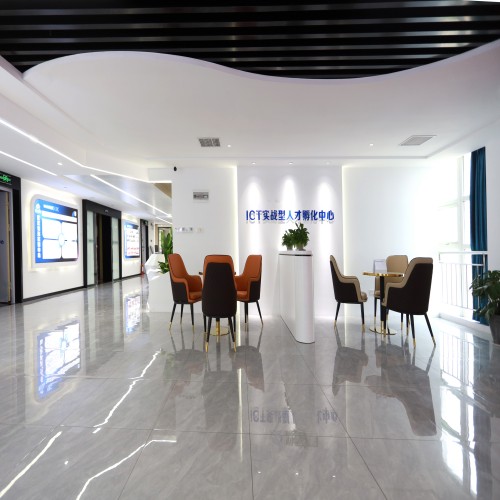 武汉润天教育_校区环境