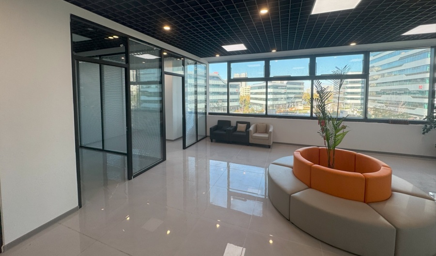 天津允能港考_教室