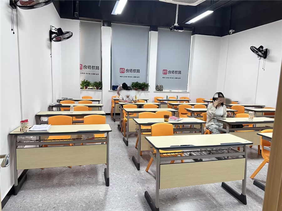 湖南良师教育_教室