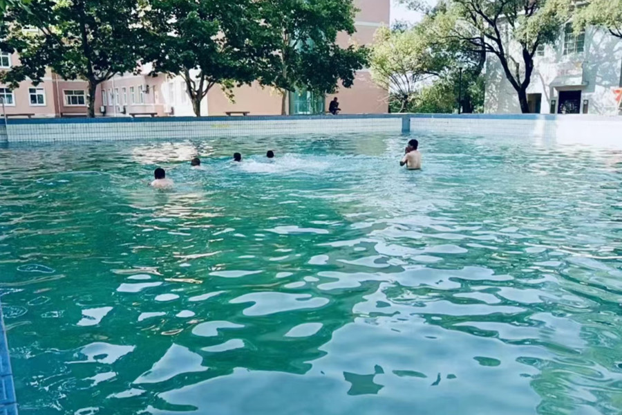 谭思想特训向阳校区_游泳池