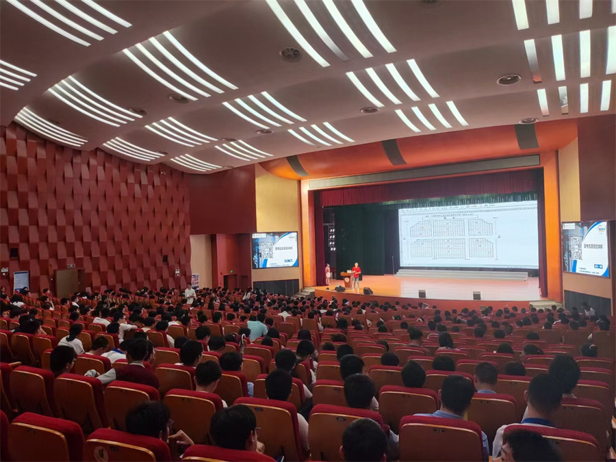 江西新征途教育_讲座现场