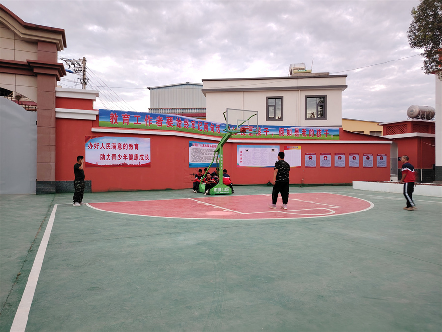 昆明育未来叛逆青少年素质教育学校_叛逆学校环境