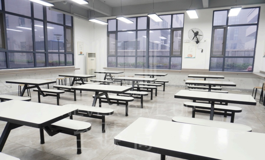 武汉至臻高考学校_食堂
