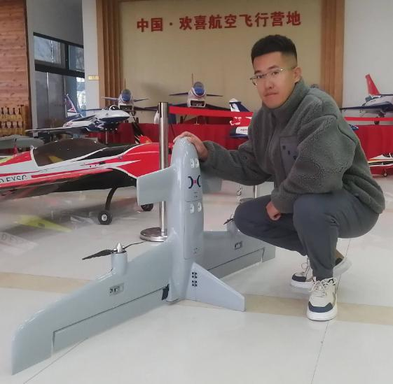 中翼翱翔无人机培训基地_芮老师