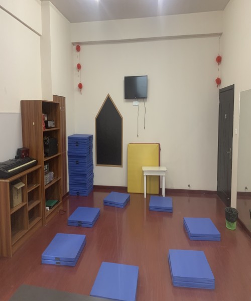 乐康儿童康复中心_音乐游戏室