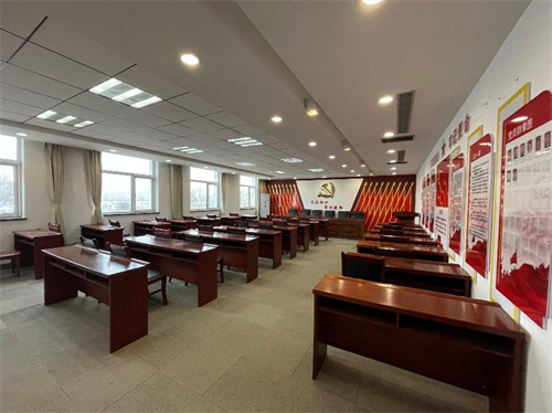 中翼翱翔无人机培训基地_无人机培训大教室