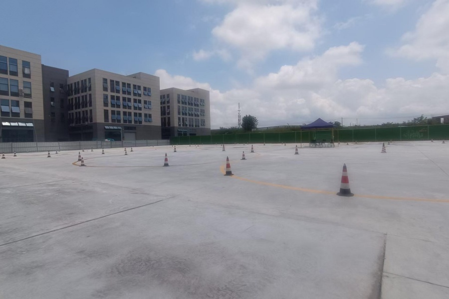 天天航空无人机培训学校_无人机实践训练场地