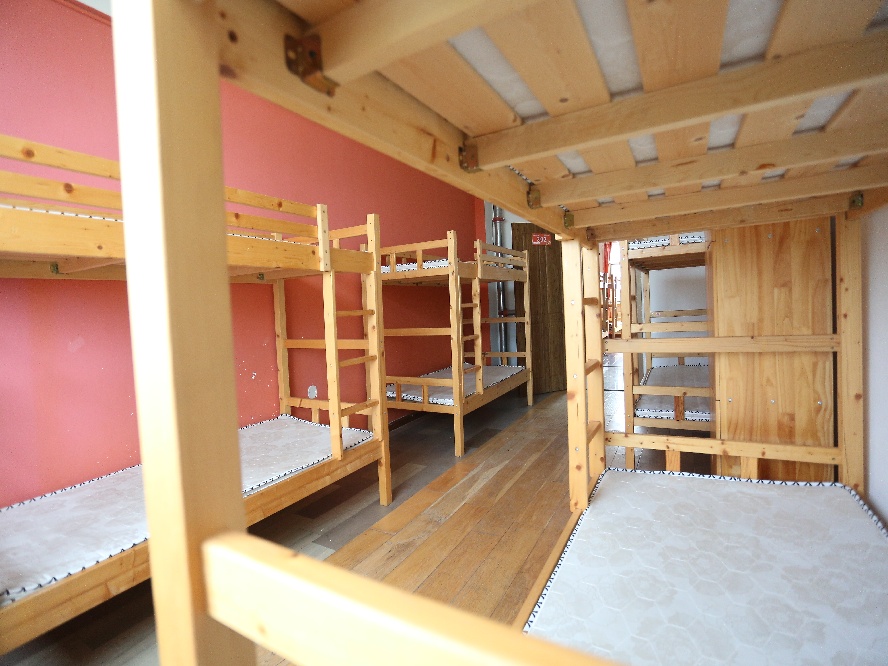 新博睿叛逆学校_宿舍