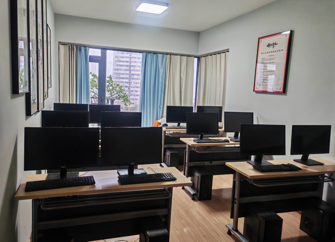 重庆齐生职业技能学校_教室环境