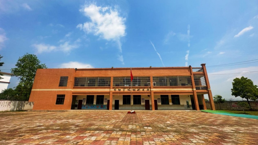 赣州青正之光蜕变之旅基地_叛逆网瘾管教学校环境