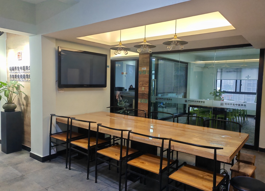 重庆齐生职业技能学校_教室环境