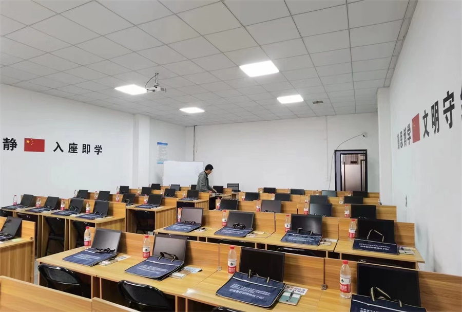 艾腾IT培训机构_艾腾校区