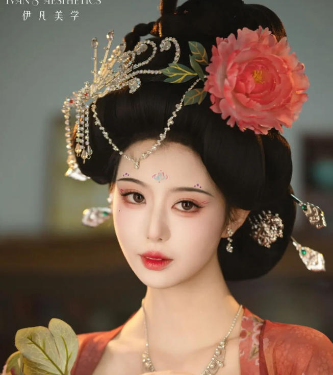 伊凡美学国际美妆学院_学生作品